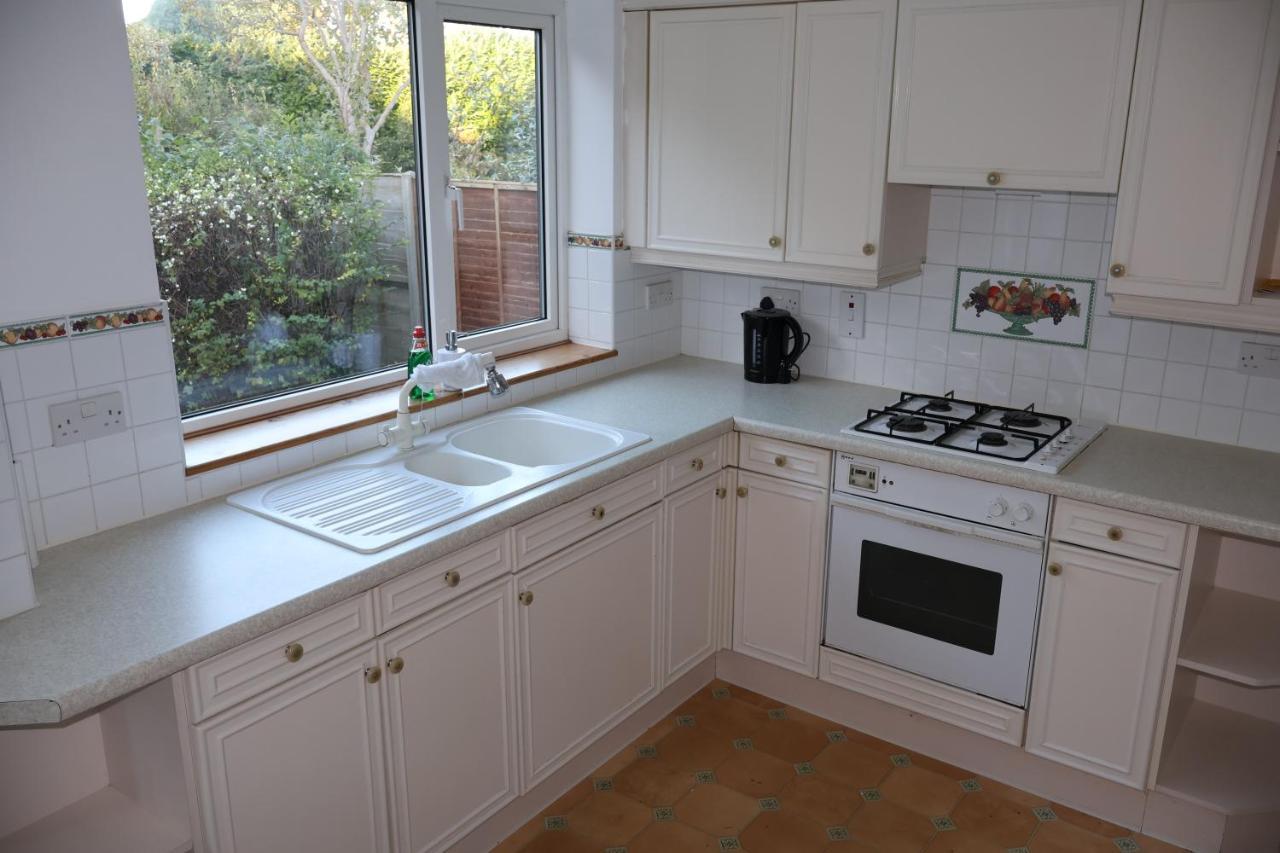 Spacious 4 Bed Home Near Nec, Jlr & Airport Parking For 3 Cars Ideal For Contractors! Solihull Zewnętrze zdjęcie